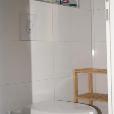 Monteurswohnung - - 5 Personen *