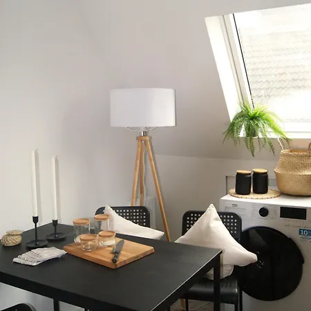 Monteurswohnung - - 5 Personen * 杜伊斯堡